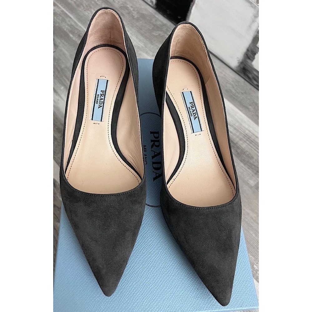 Prada Kitten Heel Suede Pumps Size 35 (5) in Gray - Picture 5 of 6